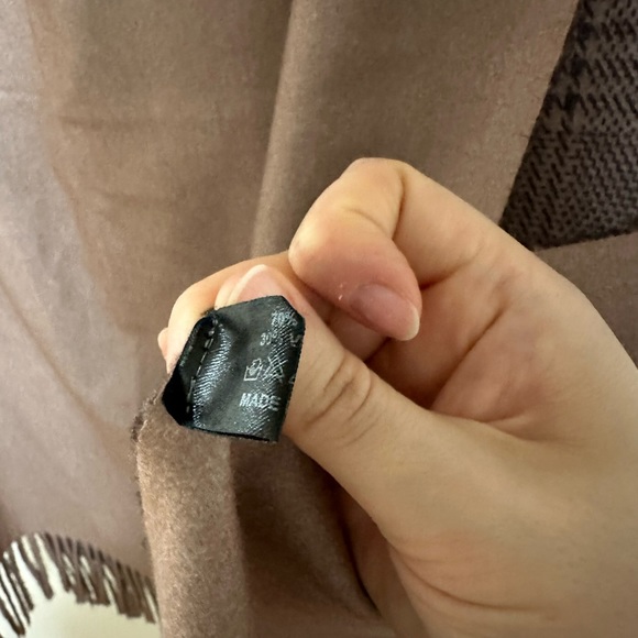 Cashmere scarf / made in Italy / new - Picture 13 of 14